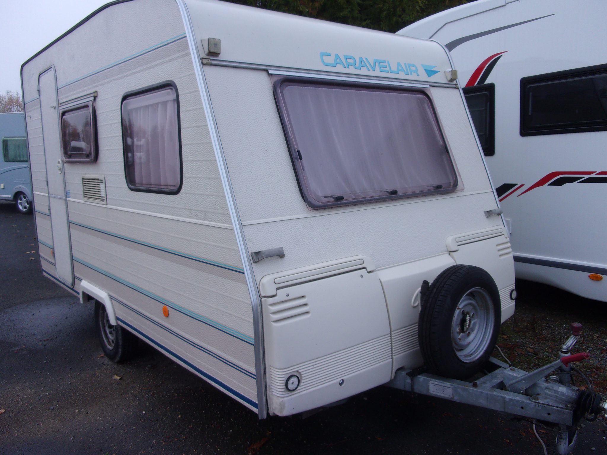 Caravelair 370 occasion Caravane à vendre en Sarthe (72) Ref. 14987