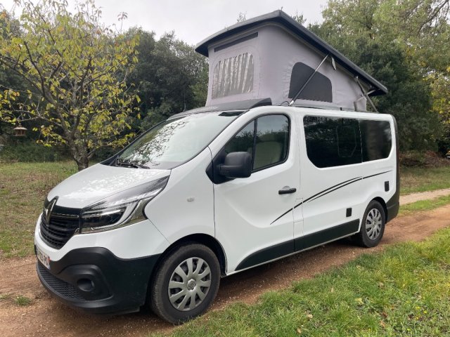 Font Vendome Auto Camp autocamp