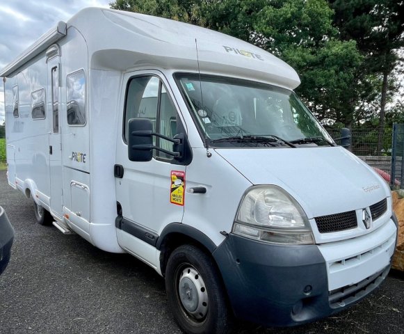Pilote Explorateur P 715 FJ