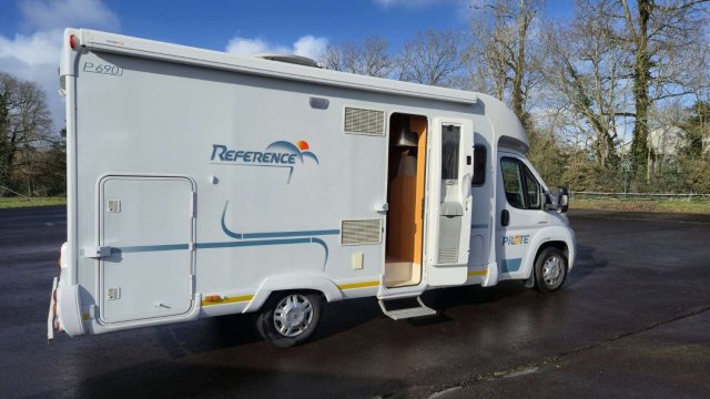 Pilote Reference P 690 FG