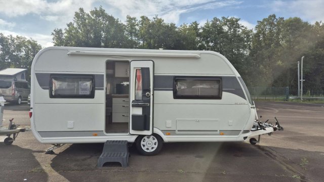 Hobby De Luxe 460 UFE
