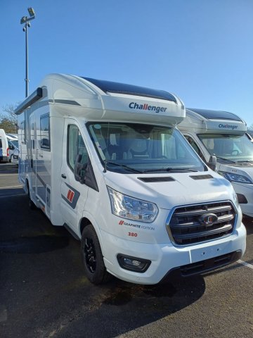 Challenger 380 Graphite Edition