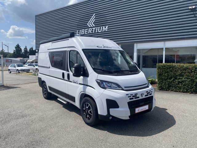 Font Vendome Rando Camp RANDOCAMP SERIE S