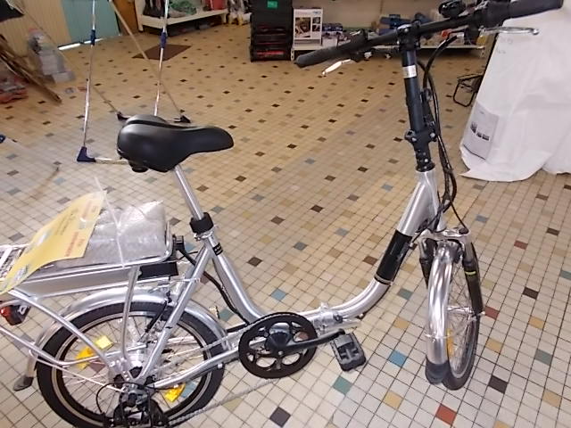Divers VELO ELECTRIQUE PLIMOA neuf - Accessoires à vendre Divers VELO ELECTRIQUE PLIMOA neuf - Accessoires à vendre