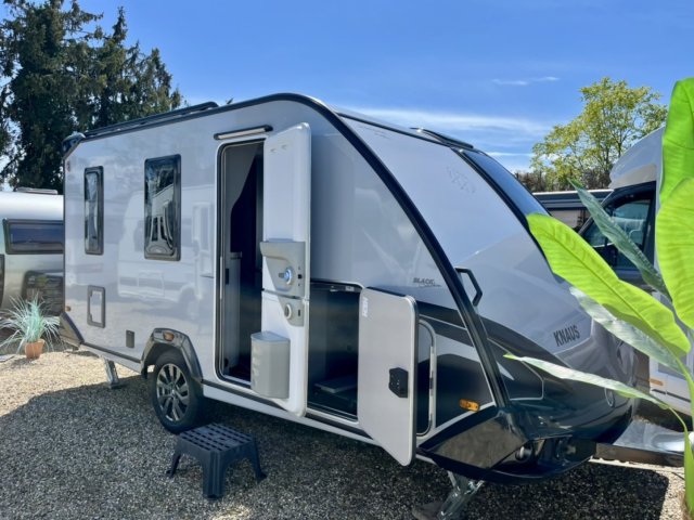 Knaus Sport & Fun 480 QL Black Selection