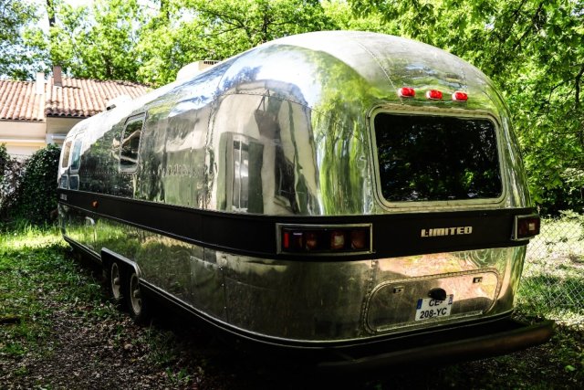 Airstream Land Yacht Sovereign 31