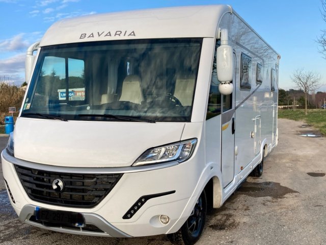 Bavaria Initial I740FC Nomade