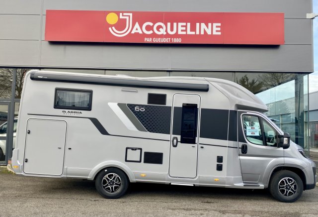 Adria Matrix 650 DL 60Y 60 ANS