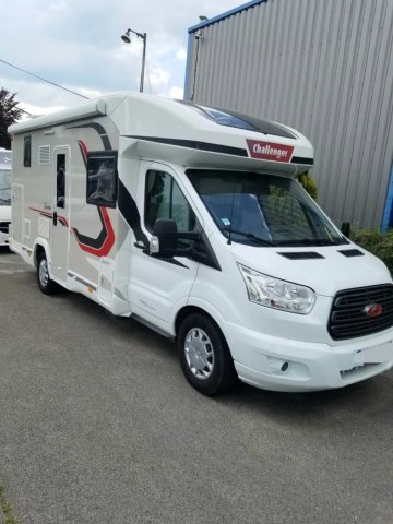 Challenger 260 Graphite Edition