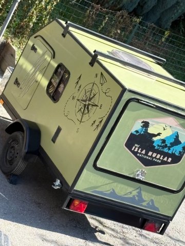 Caravane Teardrop Jurassic park