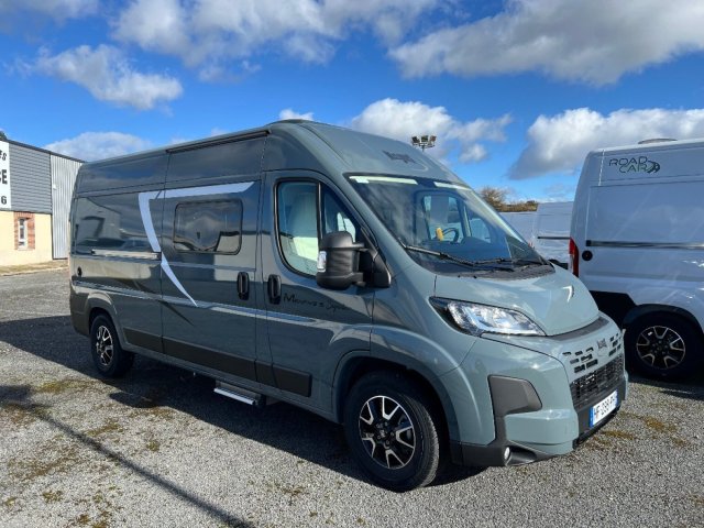 Mc Louis Menfys Van 3 Signature