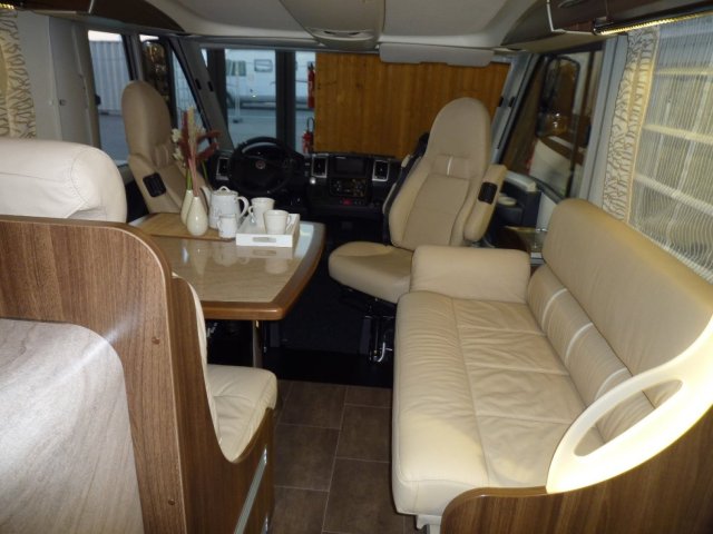 Burstner Elegance I 890 cuir