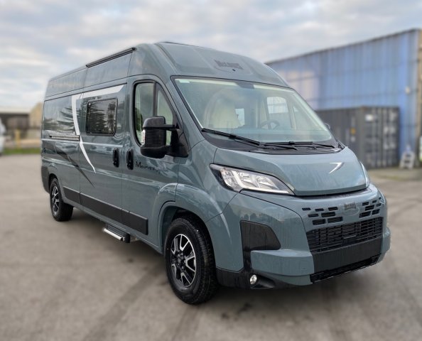 Mc Louis Menfys Van 3 SIGNATURE