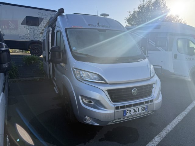 Font Vendome Rando Camp