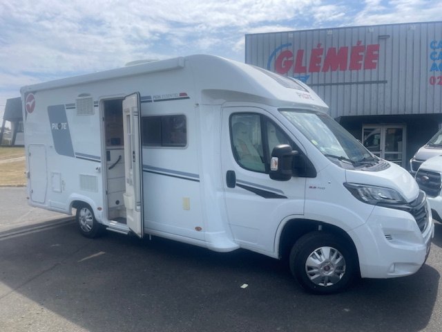 Pilote P 696 C Essentiel P696