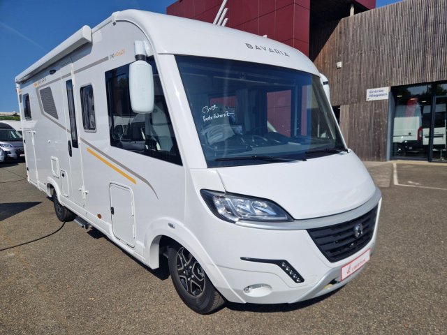 Bavaria Initial I740FGJ Nomade