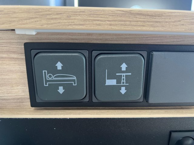 Challenger Graphite 250 EDITION