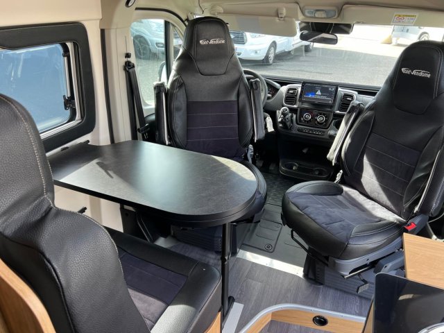 Font Vendome Leader Camp SERIE S