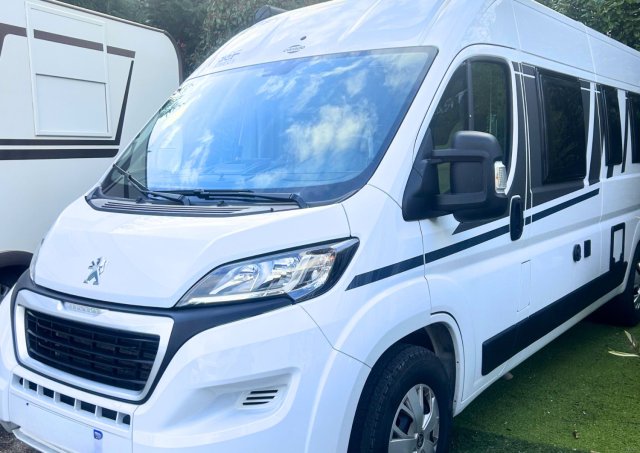 Carado CV 600 fourgon sur peugeot boxer ( groupe hymer )