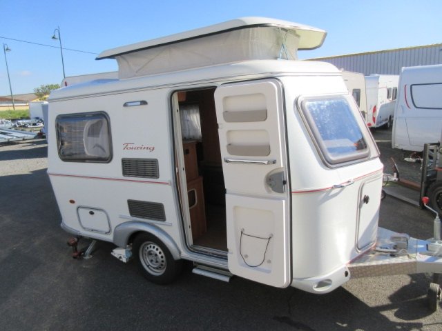Eriba Familia 320