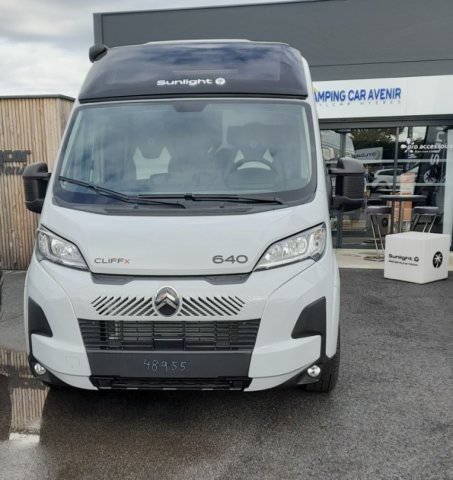 Sunlight Cliff 640 X