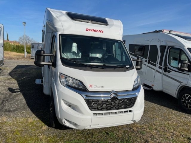 Dethleffs Just T 7052 DBL  T7052