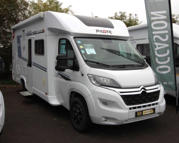 Pilote P 696 D Evidence