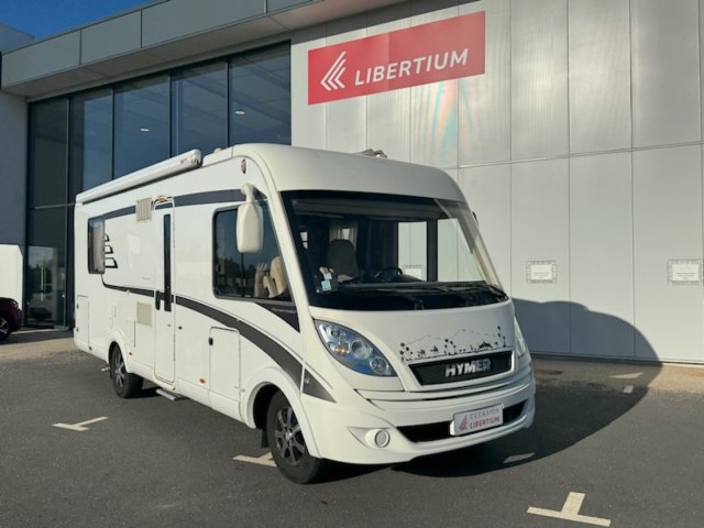 Hymer B 698