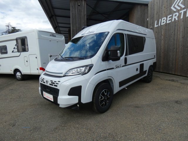 Font Vendome Rando Camp RANDOCAMP SERIE S