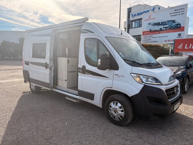 Font Vendome Leader Van