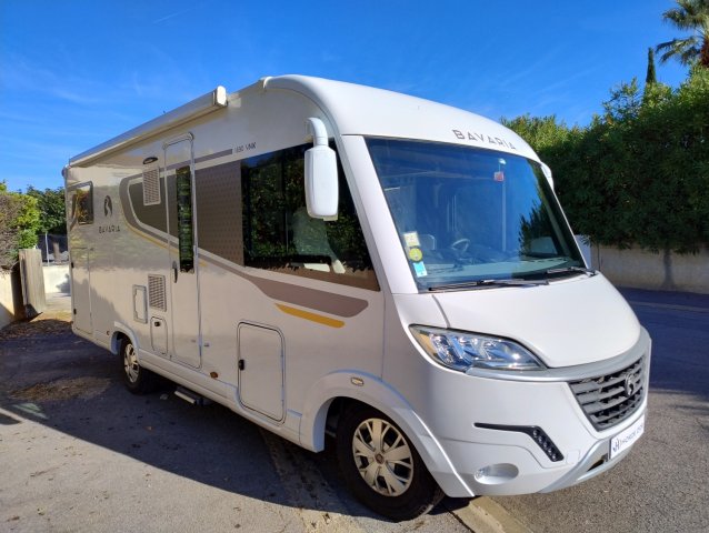 Bavaria Initial I690GJ Unik