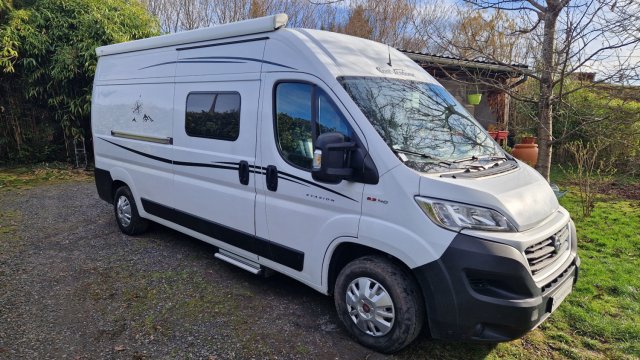 Font Vendome Leader Van EVASION