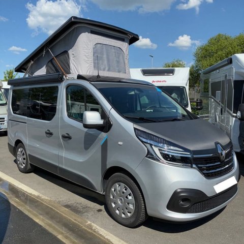 Font Vendome Auto Camp Autocamp