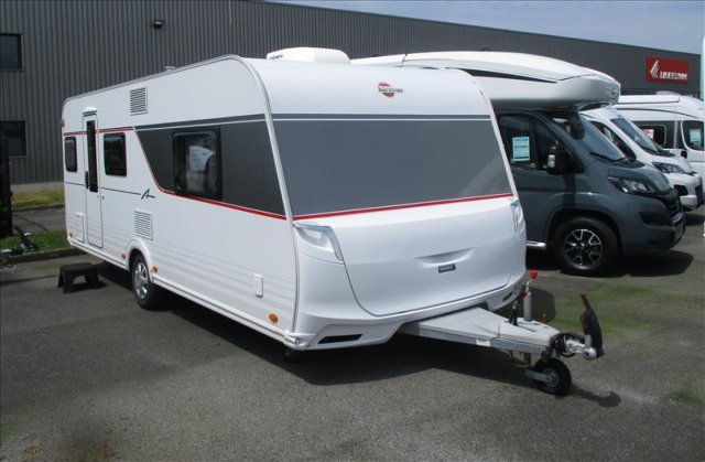 Burstner Caravane AVERSO