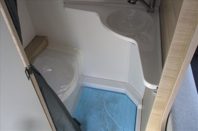Caravelair Alba 400