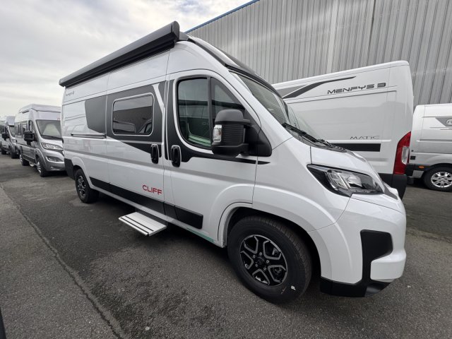 Sunlight Cliff 600 X x600rt toit relevable