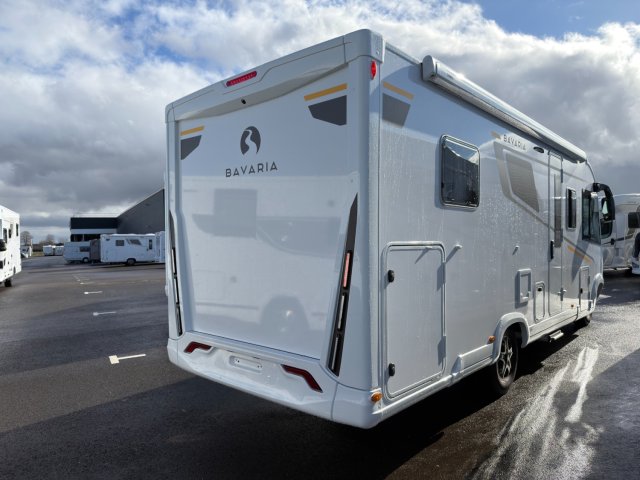 Bavaria Initial I740FC Nomade