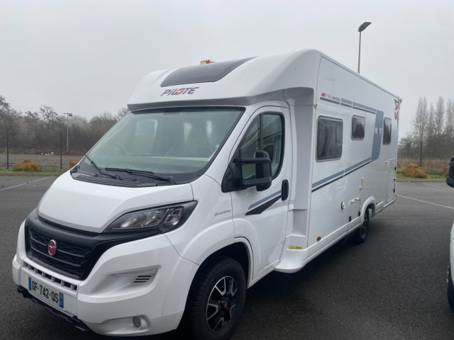 Pilote P 746 C Expression