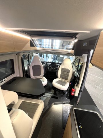 Adria Twin 640 SGX 60 ANS