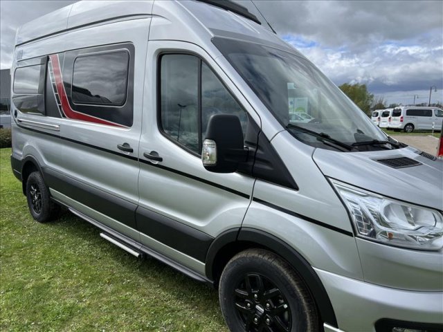 Burstner Lineo C 590