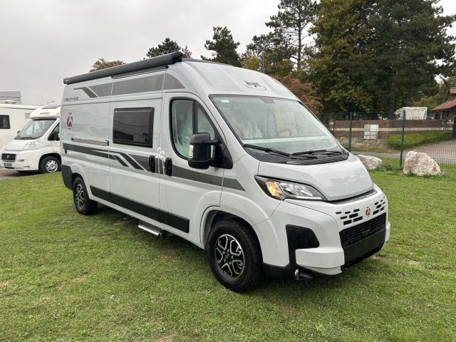 Mc Louis Menfys Van 3 25ans