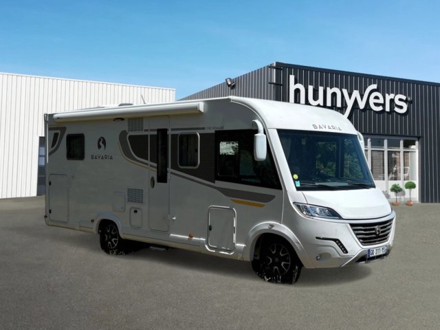 Bavaria Initial I740FC Nomade