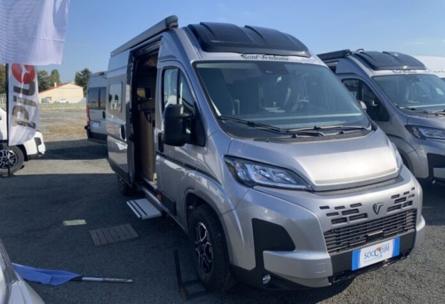 Font Vendome Rando Camp