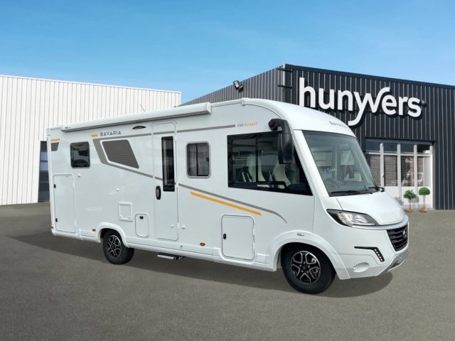 Bavaria Initial I720FC Nomade