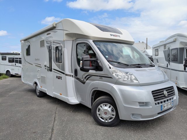 Pilote Camping-Car p 736 (moteur 3000 km)