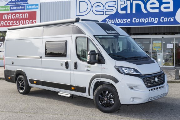 Chausson V690