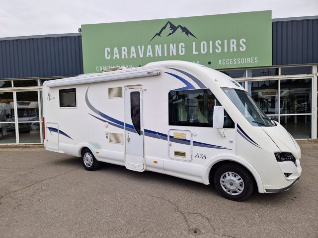 Mc Louis Nevis 878