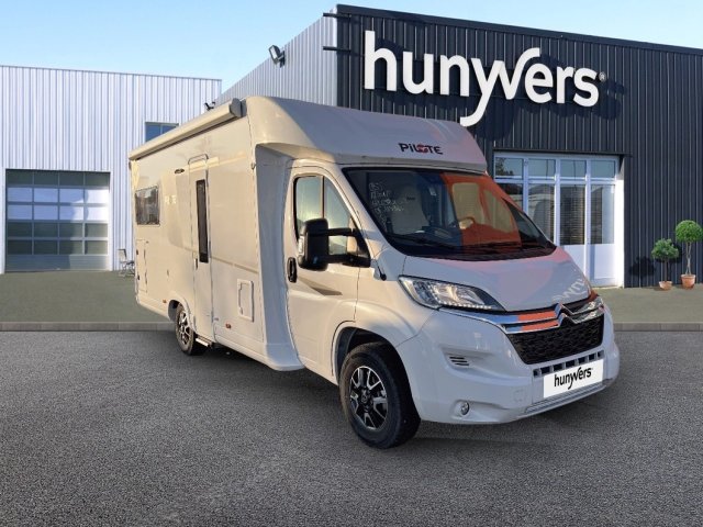 Pilote P 696 U Evidence